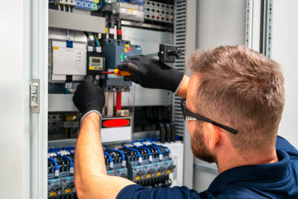Best Circuit Breaker Repair  in Smithville Sanders, IN